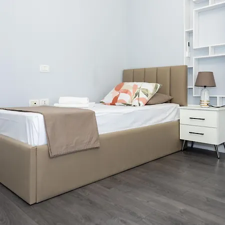 Evoque Stylish 아파트